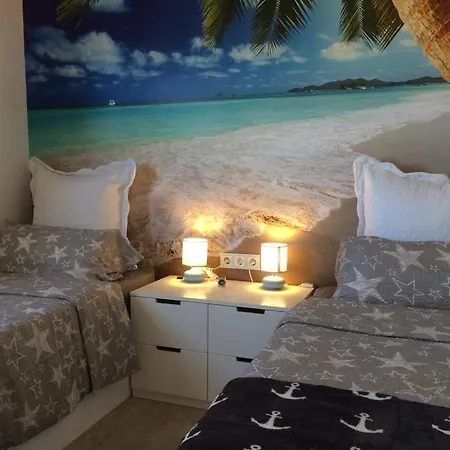 Luxury In Front Of The Beach Apartment *